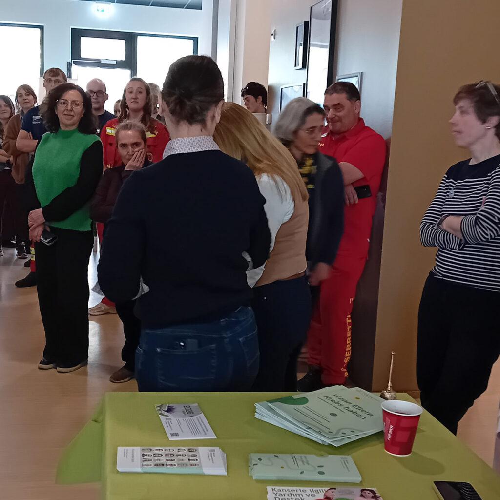 Am 15.04.2026 haben wir mit weiteren Partnern ein Markt der Möglichkeiten organisiert. Unsere Zielgruppe wurde niederschwellig erreicht und über Themen Gesundheit und Pflege informiert.